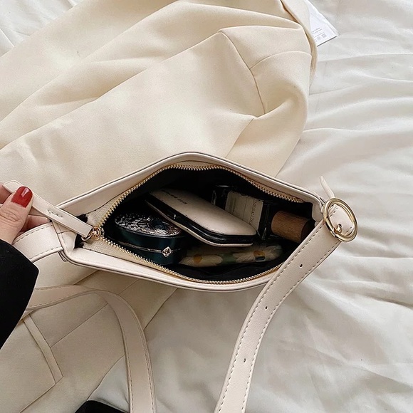 Y2K Mini Baguette Handbag | White | NWT - Picture 4 of 6